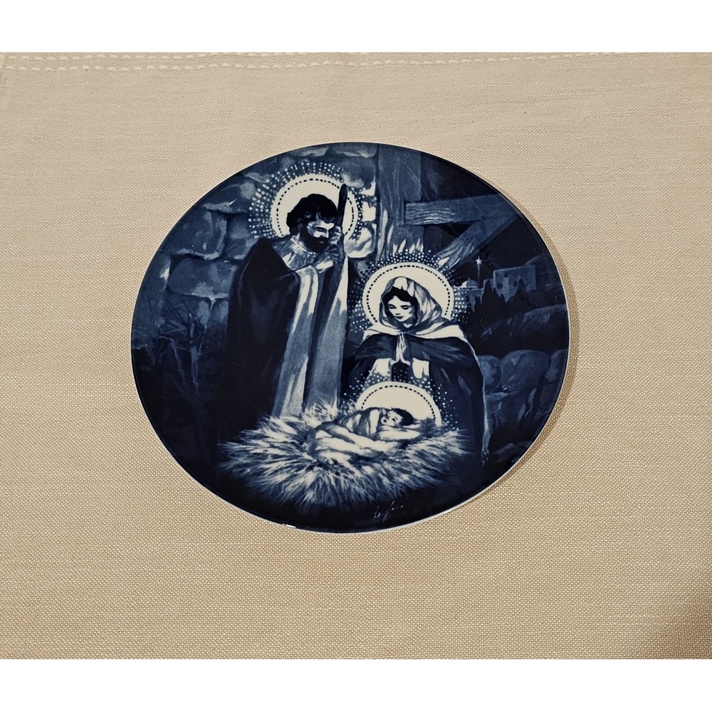 Vintage Avon "The Holy Night" Collective Plate 1991